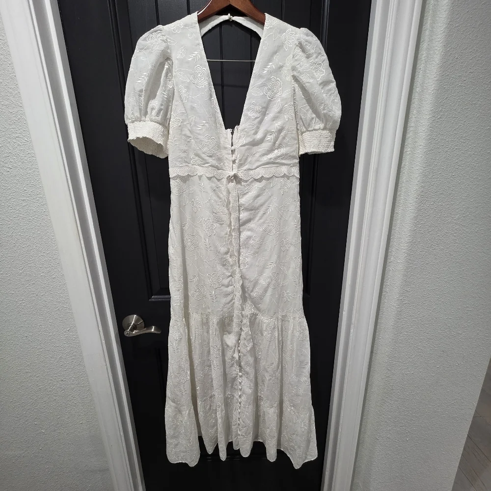 NWOT Alice & Olivia White Puff Sleeve Cotton Embroidered Midi Dress Sz 6 - Picture 3 of 8